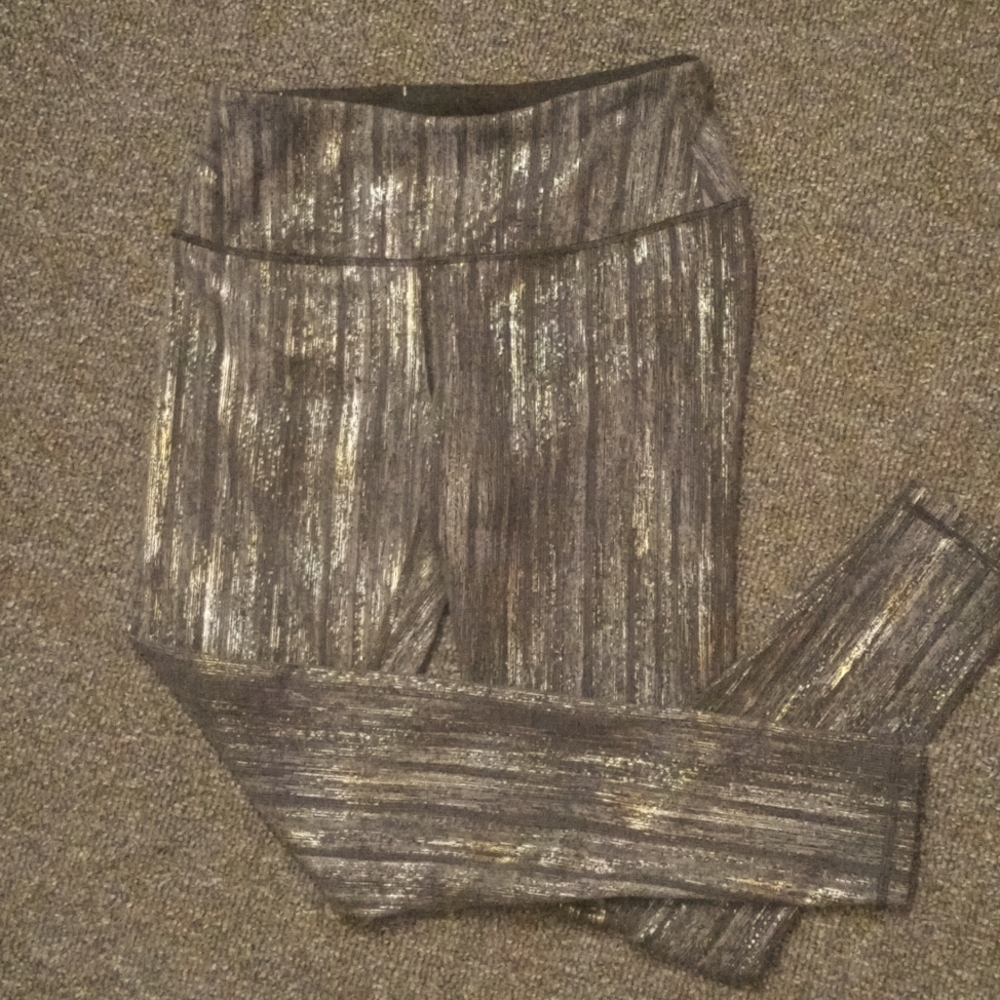 KNOCKOUT BY VICTORIA SECRET BLACK METALLIC LEGGINGS NWOT